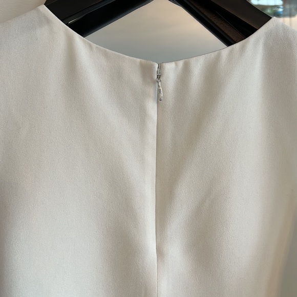 White sleeveless cropped top, club Monaco, size 4 - Picture 5 of 7